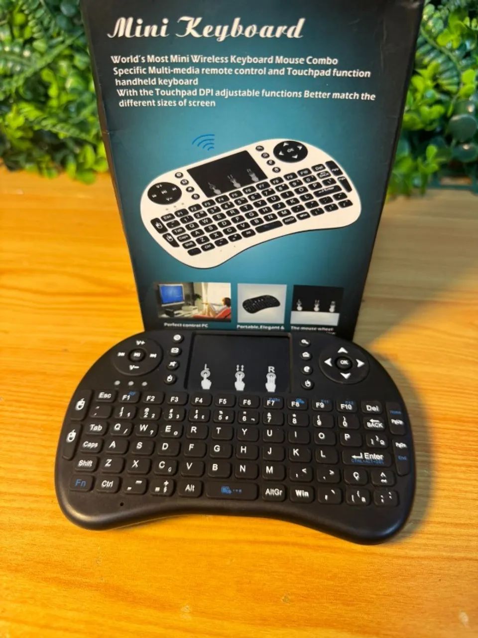 Mini Teclado Sem Fio com Touchpad Integrado - Foto 4