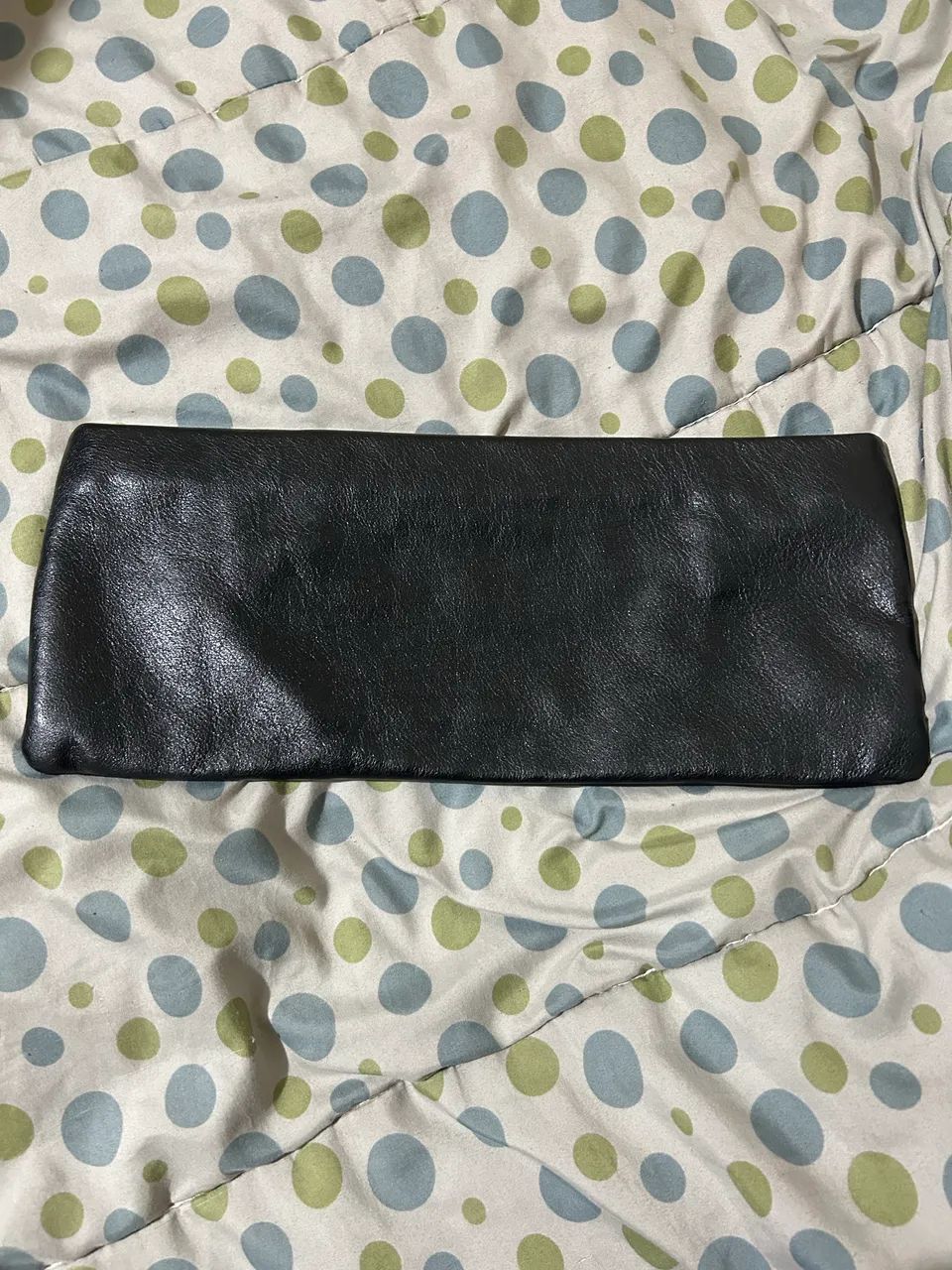 clutch luz da lua original em couro legítimo preta - Foto 3