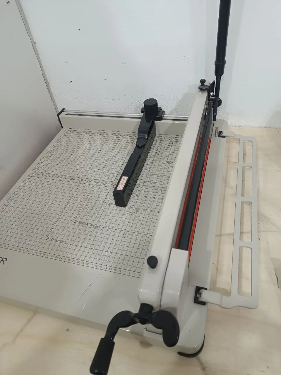 Guilhotina semi industrial A3 