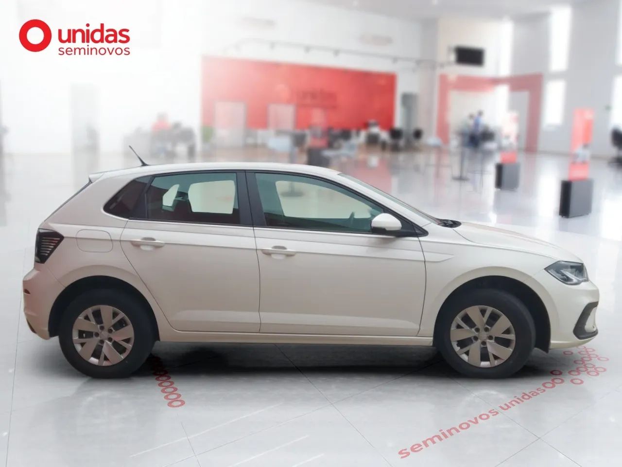 Volkswagen Polo Track 1.0 Flex 12V 5p, foto 6 de 14
