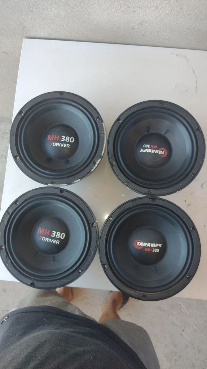 4 auto falantes Taramps 380 RMS,8 polegadas e 8ohms 