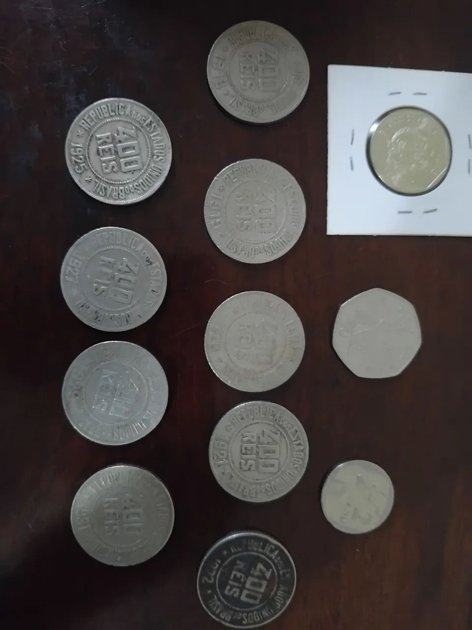 Lote de moedas antigas e internacionais - Foto 2