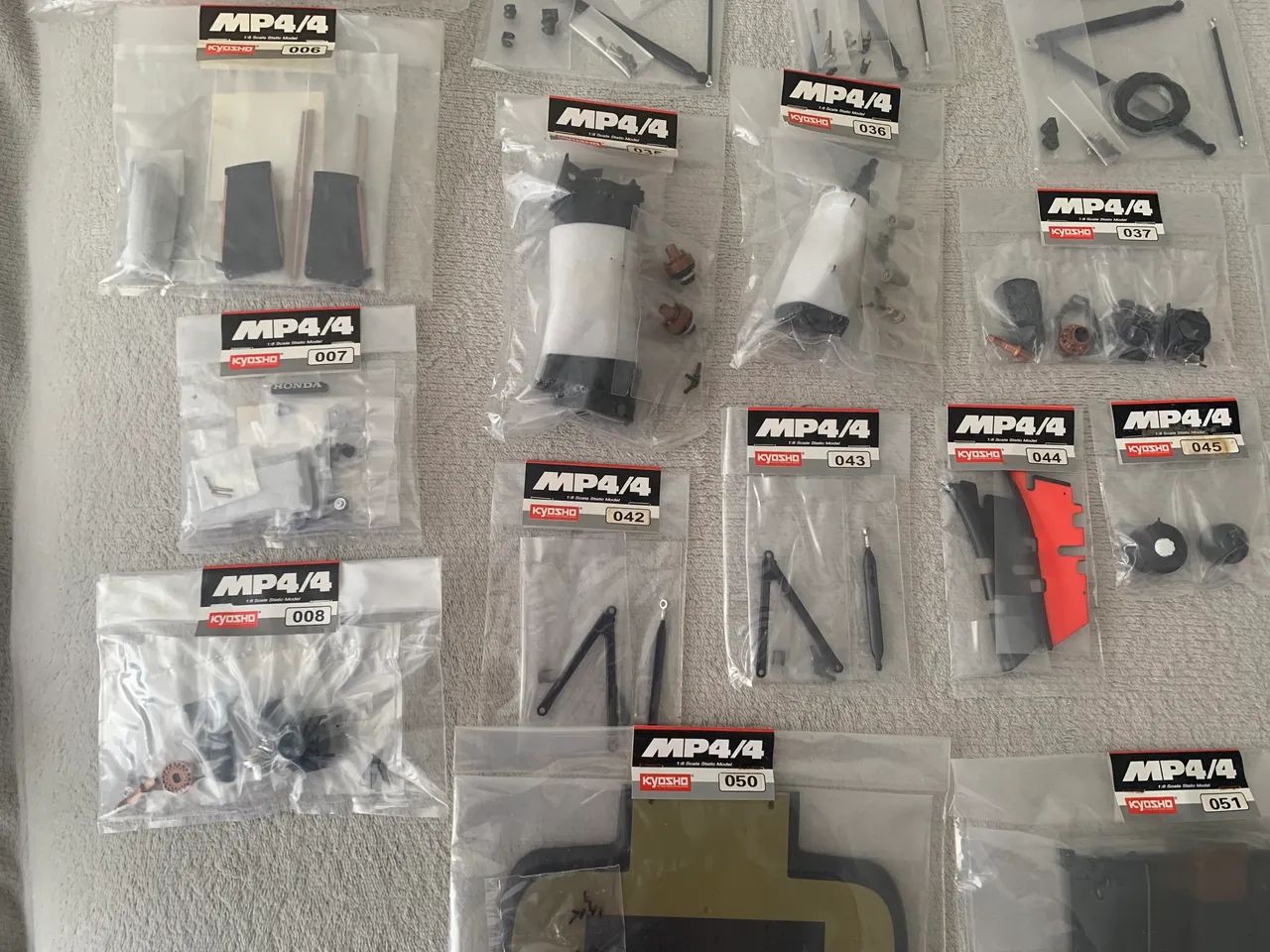 Fascículos Diversos - Mclaren MP4/4 Senna Deagostini - Foto 4