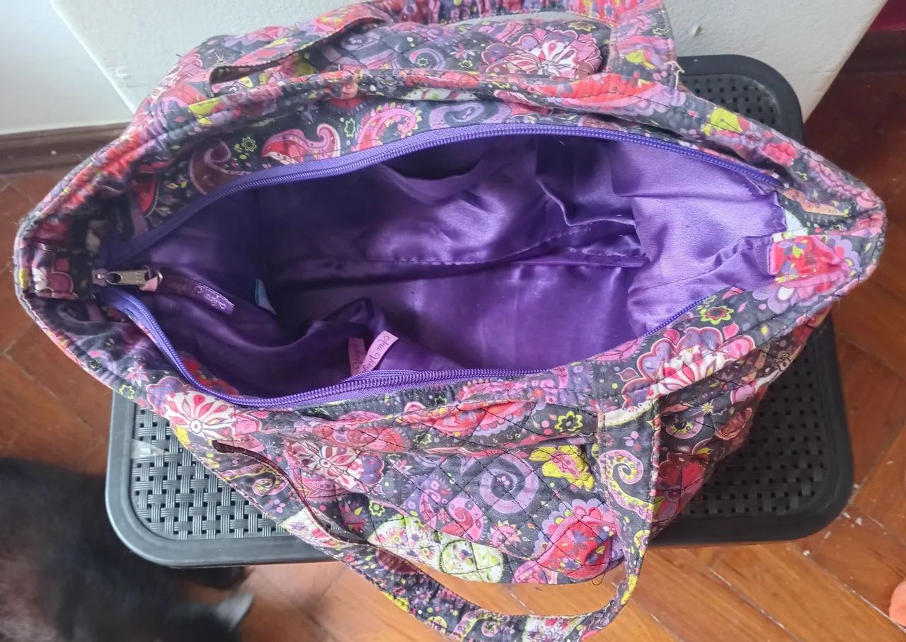 Bolsa estampada acolchoada com forro de cetim da marca Ana Viegas - Foto 2