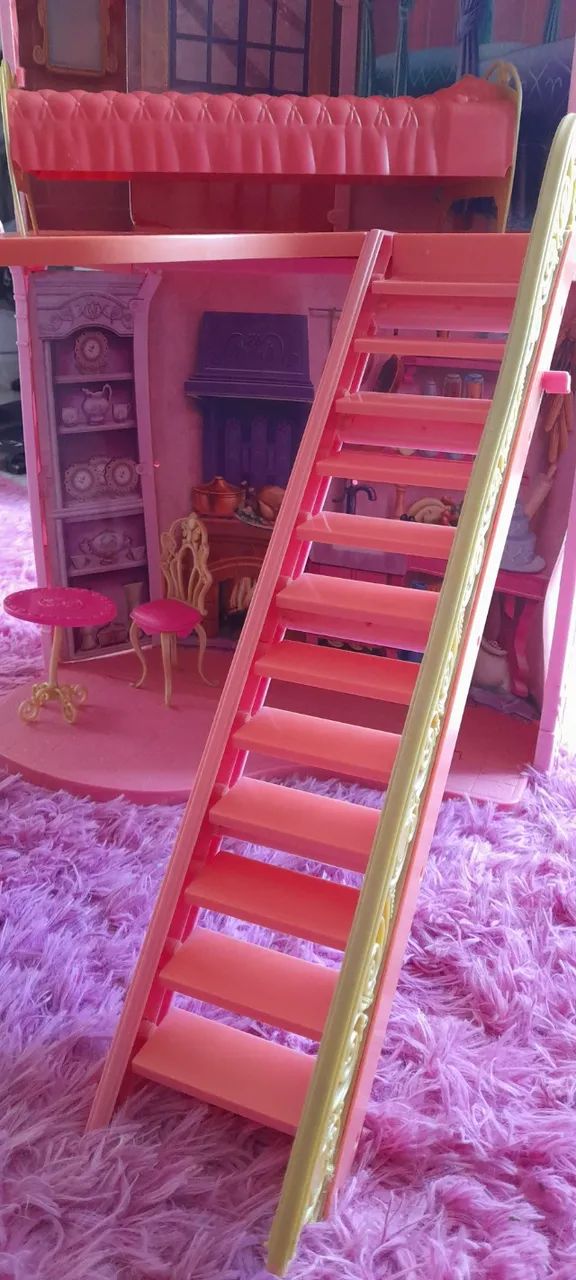 Castelo da Barbie e as Três mosqueteiras - não entrego mãos - Foto 5
