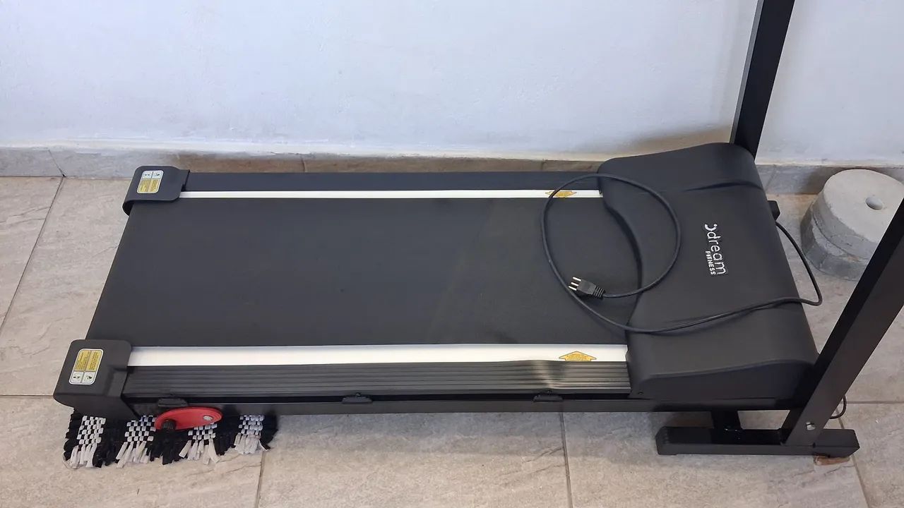 Esteira elétrica praticamente nova comprei e consegui usar - Foto 4
