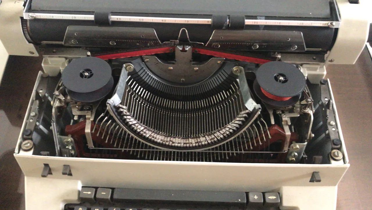 Máquina de escrever  - Foto 5