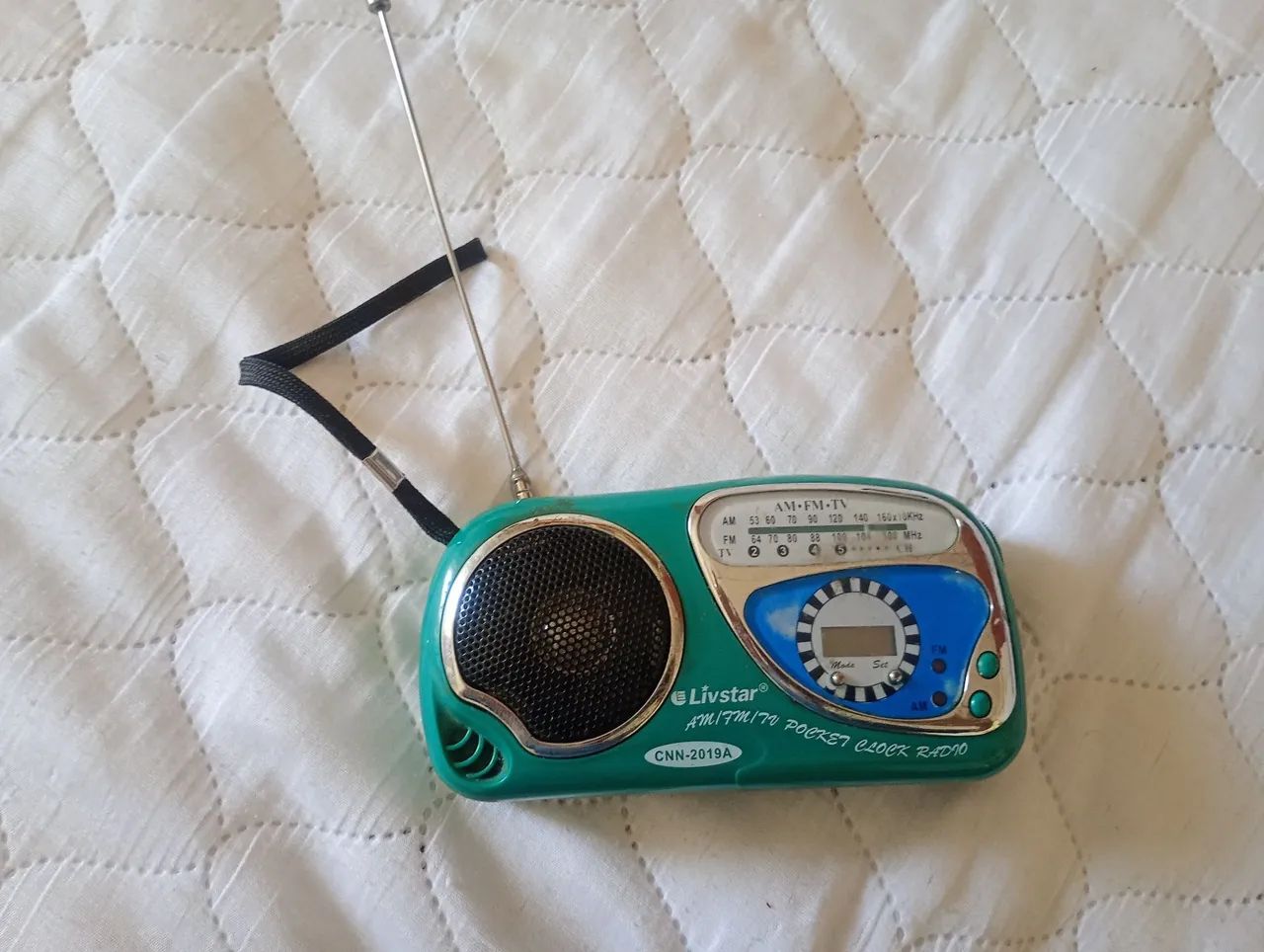 Vendo dois mini rádio AM, FM funcionando. - Foto 2