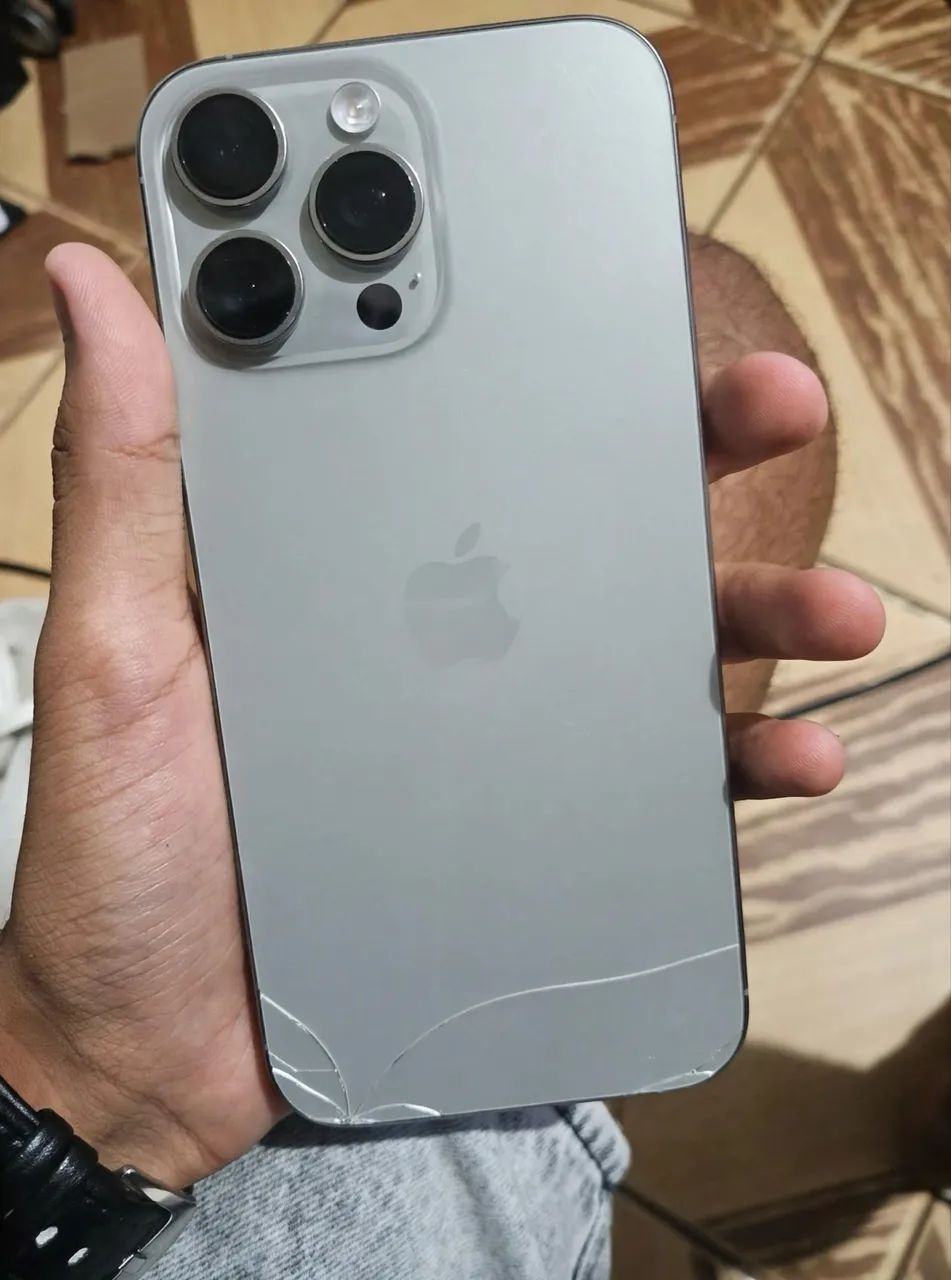 iPhone 16 Pro Max 256GB - Foto 2