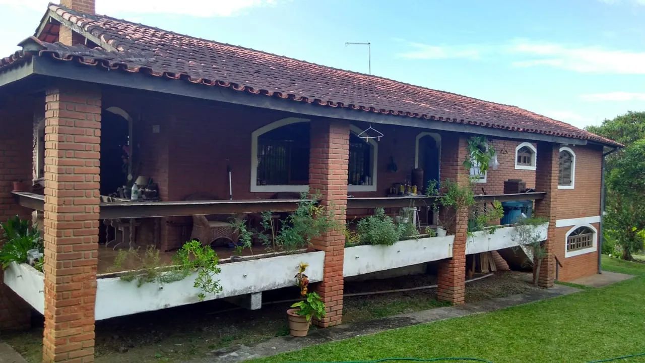 LINDA CHACARA EM PIRAPORA.