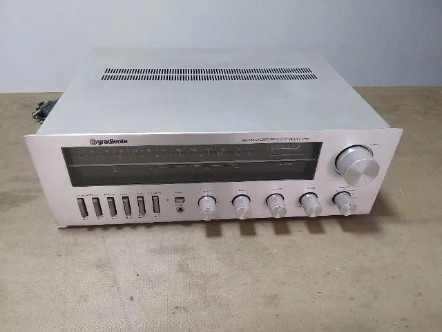Receiver Gradiente Modelo 1260 funcionando conservado.