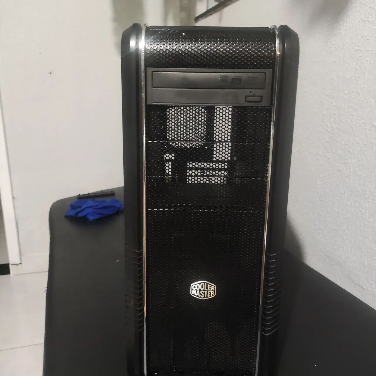 Gabinete cooler master  - Foto 5