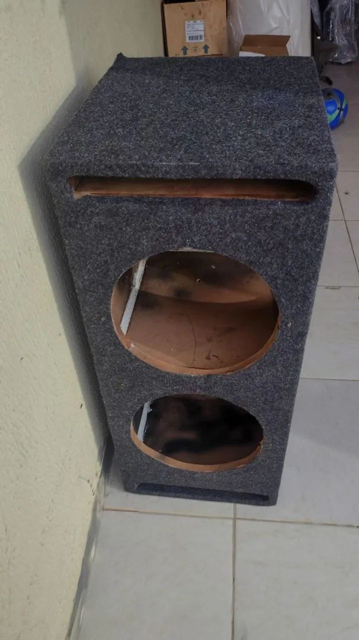 Caixa para 4 grave projetada 