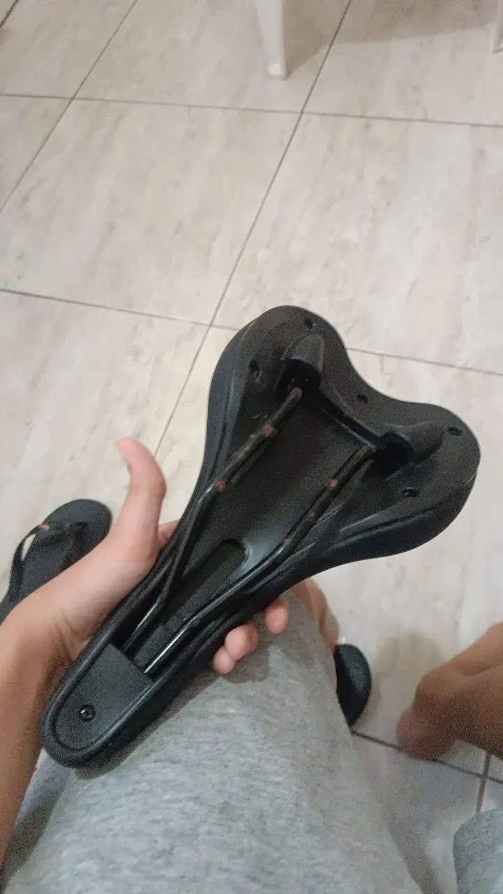 Banco de bicicleta em otimo estado - Foto 3