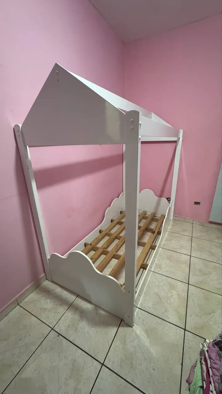 Cama casinha menina