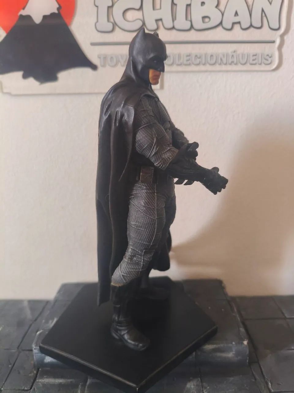 Iron Studios Batman (Batman Vs Superman) 1/10 - Foto 4