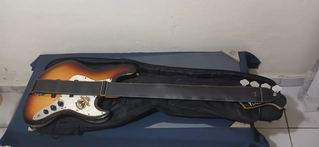 Contra baixo eagle 4 cordas - Foto 5