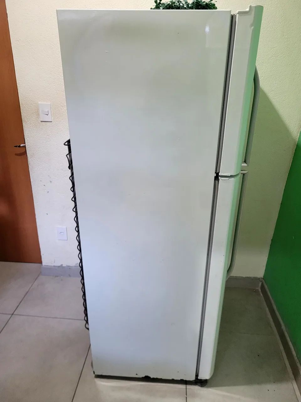 Vendo geladeira Eletrolux  - Foto 4