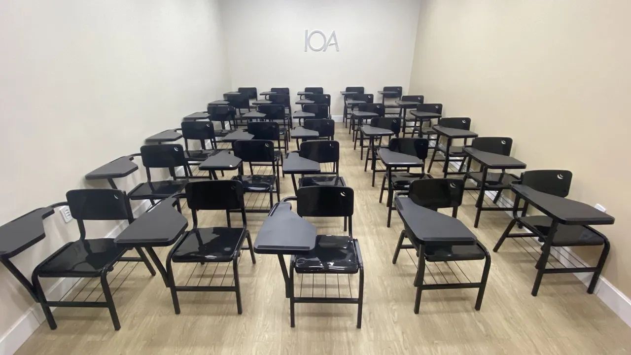 32 Cadeiras de faculdade - Foto 2