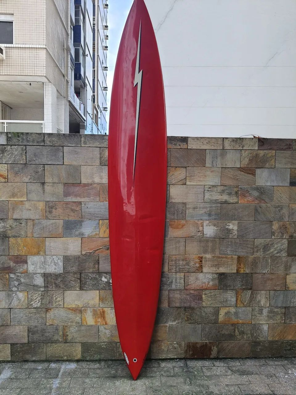 Vendo Prancha relíquia Gun 10'4 pés Lightning Bolt original