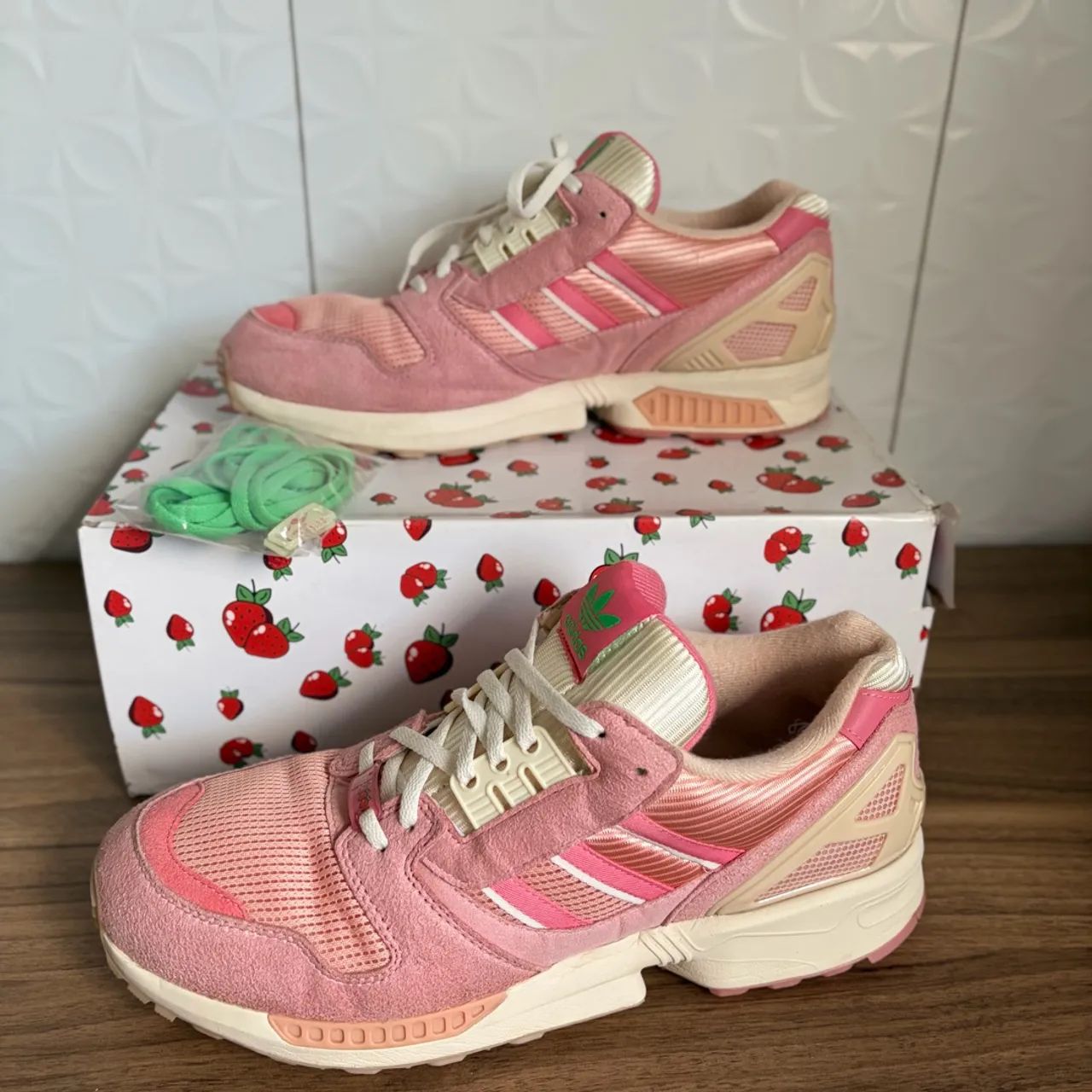 tênis adidas zx 8000 strawberry latte 44 - Calçados - Timbí