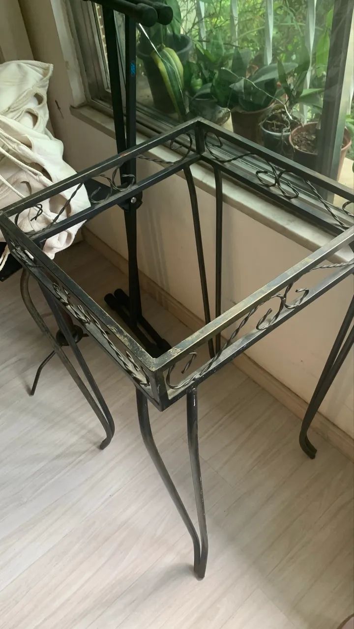 Base de mesa as lateral em ferro fundido preto