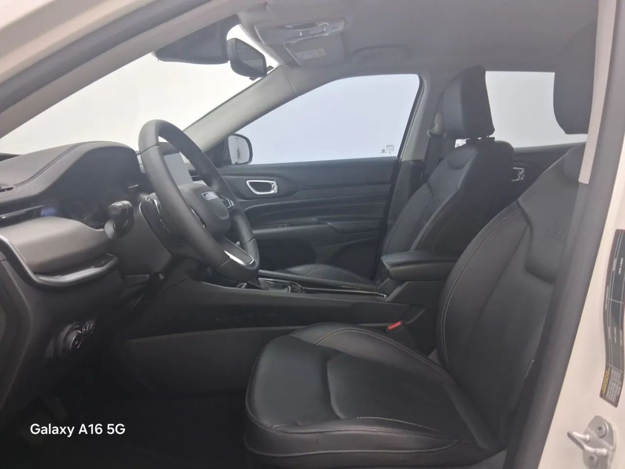 Jeep Compass LONG. T270 1.3 TB 4x2 Flex Aut., foto 16 de 18