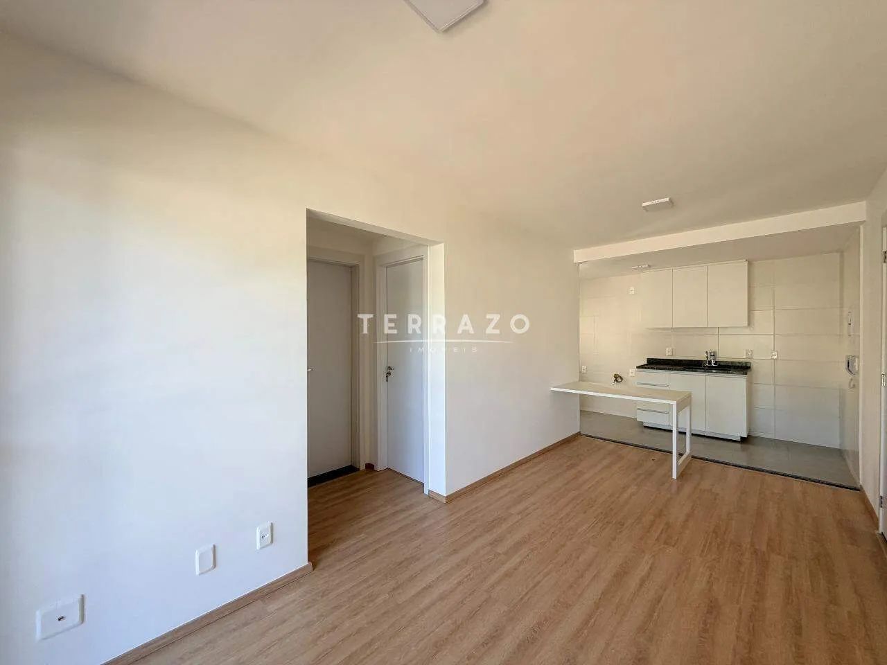 Apartamento 2 quartos sendo 1 suíte na posse! - Foto 4