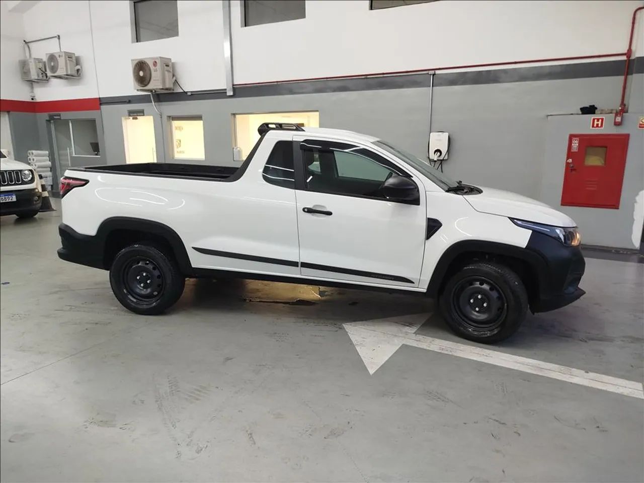 Fiat Strada Endurance 1.4 Flex 8V C 2023 - Foto 4