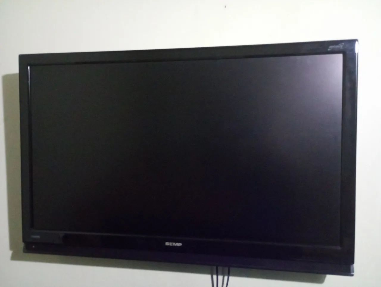 Tv 42 SEMP HDMI não é Smart 