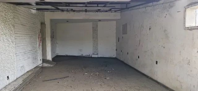 ÁREA 960,08 M² GALPÃO E PRÉDIO 300 M² 02 SALAS E 02 BANHEIROS - Foto 4