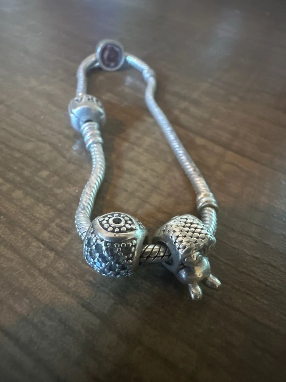 Pulseira Pandora + 3 berloques - Foto 2