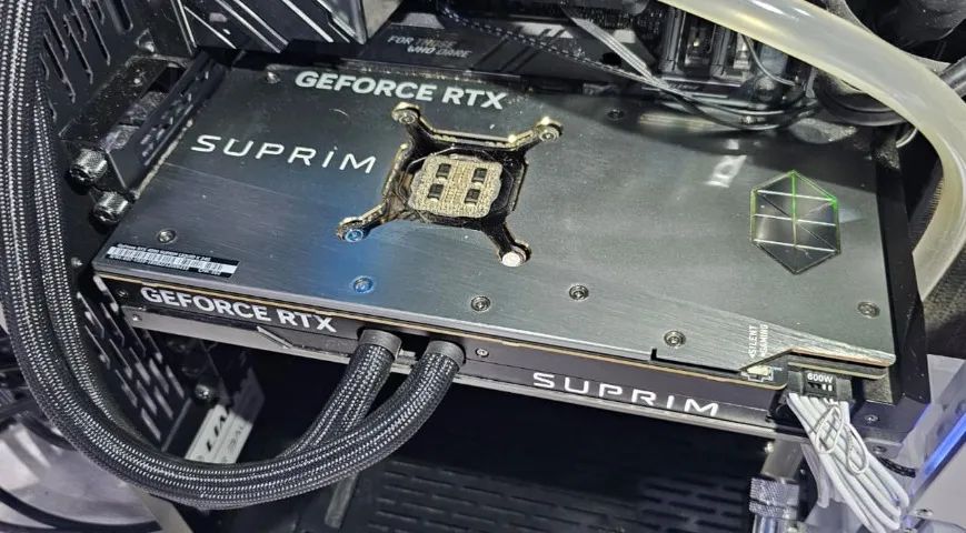 Rtx 4090 msi Suprim Liquid X 24g - Foto 4