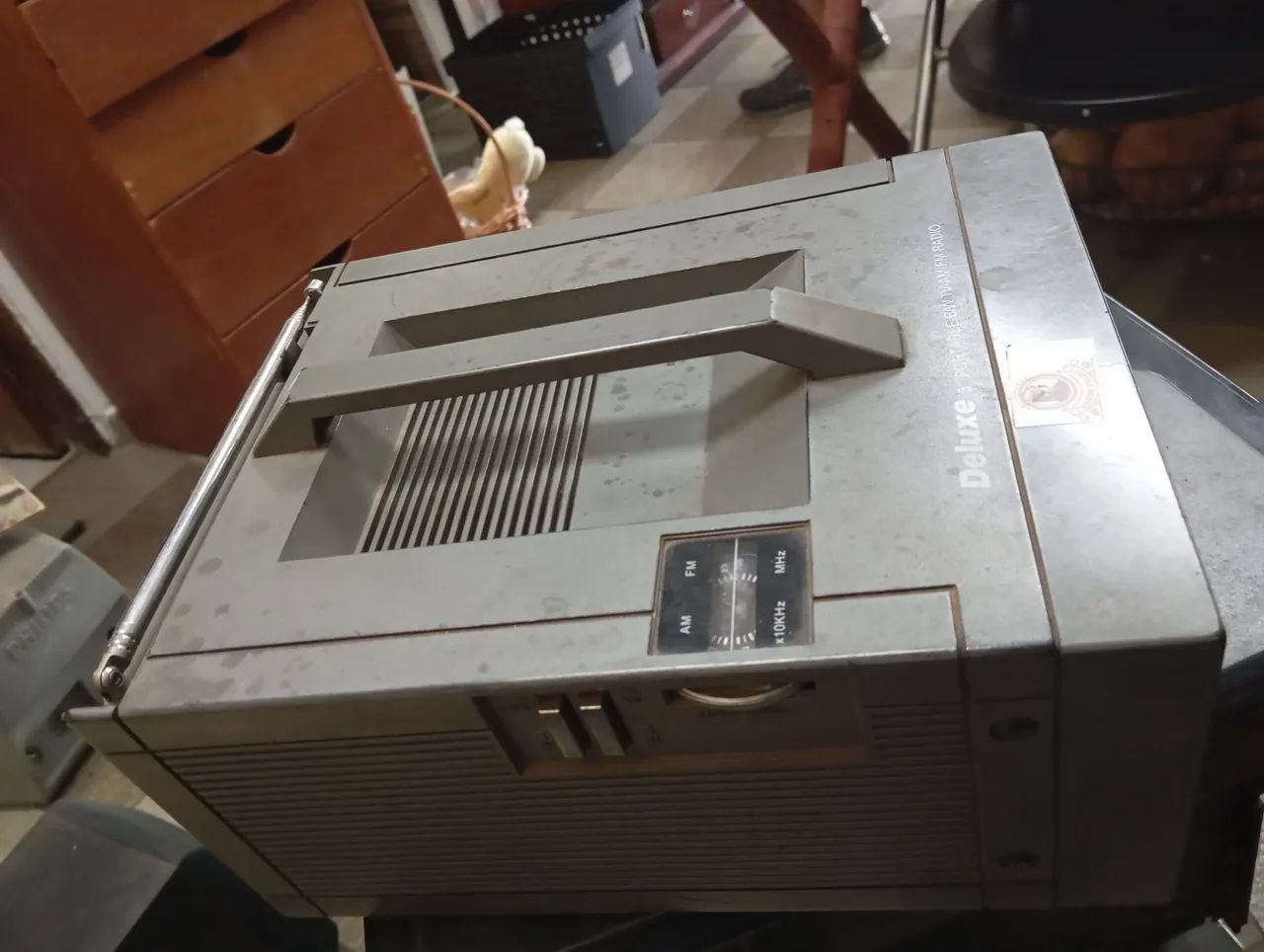 Televisão antiga retro aos 70/80  05 polegadas só para decoração. - Foto 4