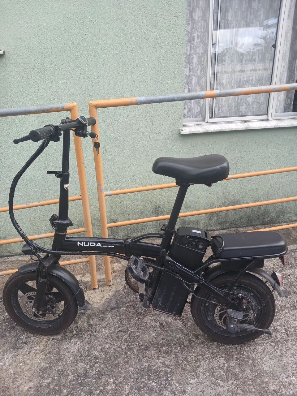 Bicicleta elétrica dobravel nuda 