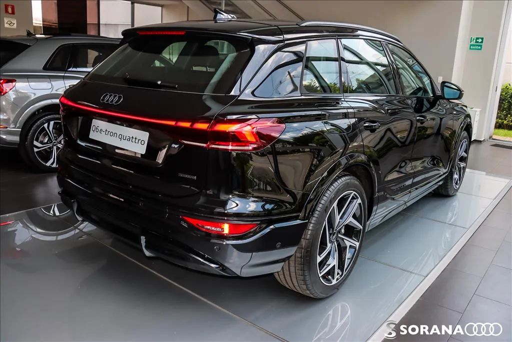Audi E-Tron Performa. Black Aut. (elétrico) 2025 - Foto 5