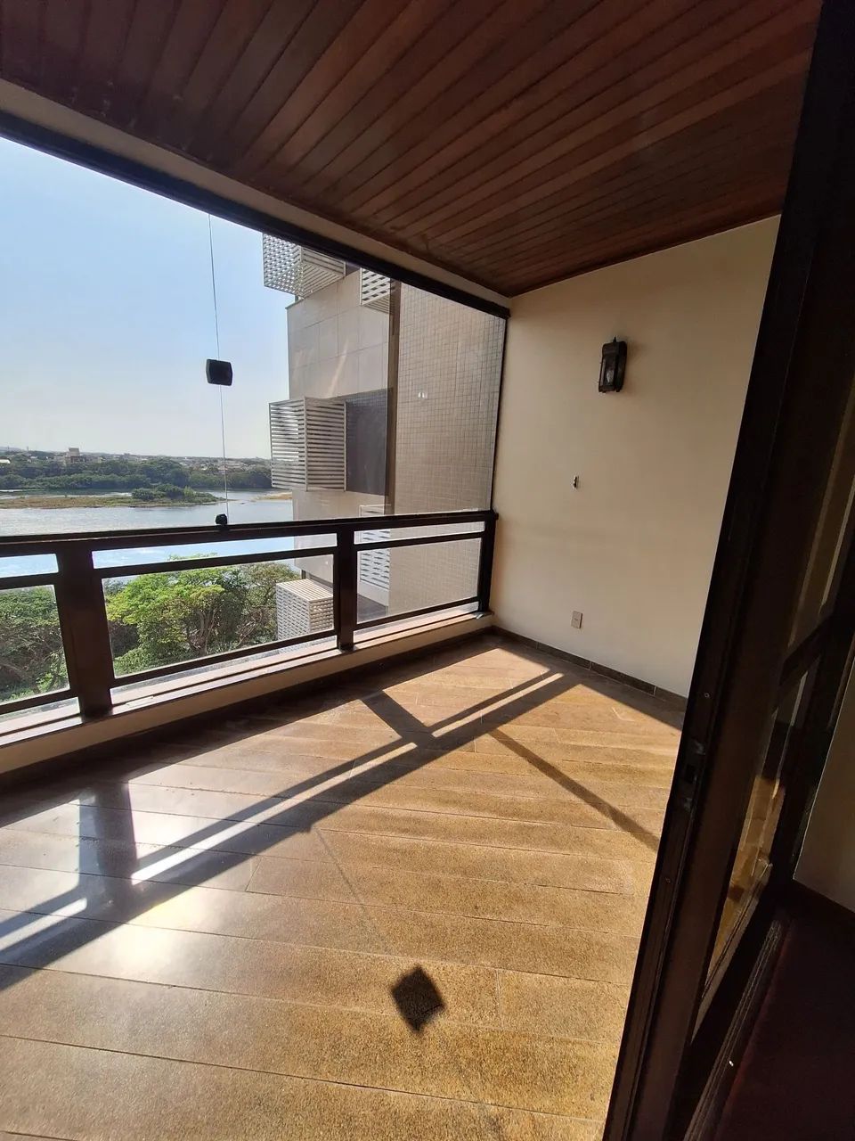 Alugo Ed. Debret aptº com 4 quartos sendo 2 suítes - Foto 4