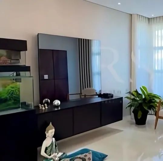 HACK COM PAINEL ESPELHADO E TV EMBUTIDA ATRÁS 
