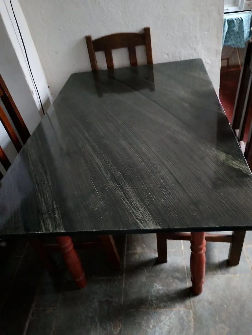 Mesa de mármore com 2 cadeiras  - Foto 2