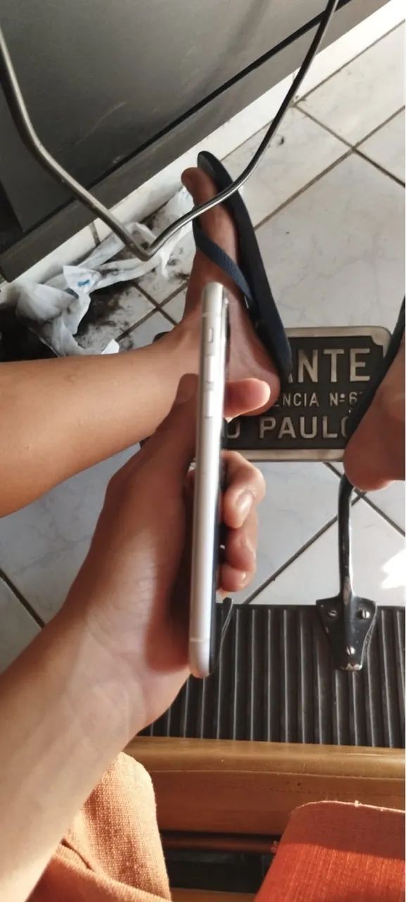 Vendo iPhone XR branco  - Foto 4