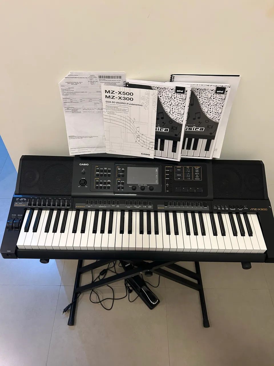 Teclado Cássio MZ-X 300k2 novíssimo - Instrumentos musicais
