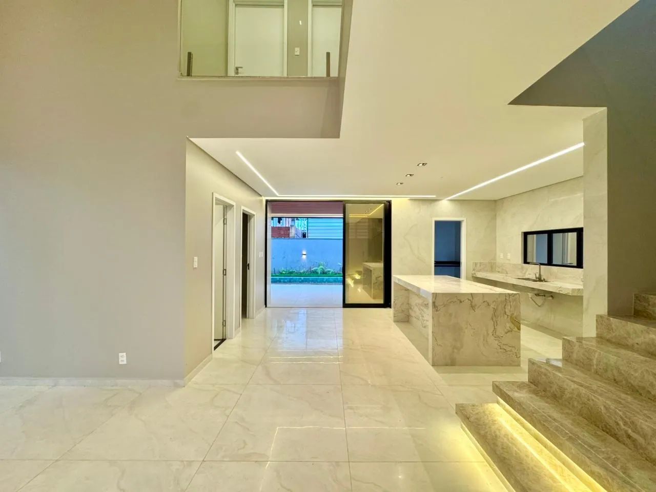 Casa na Cidade Alpha com 04 suítes 244m2 - Foto 5