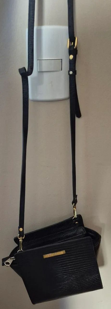 Bolsa lateral preta marca constance - Foto 3