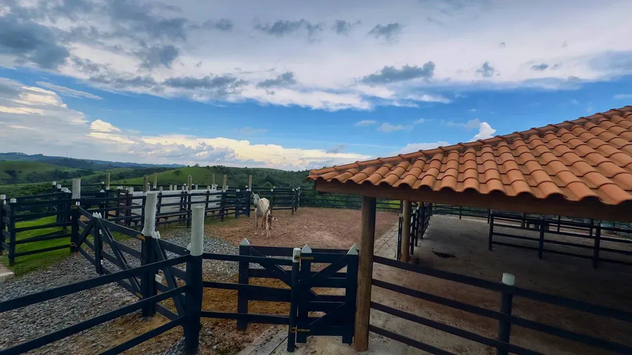 SITIO COMPLETO COM HARAS EM GUARAREMA
