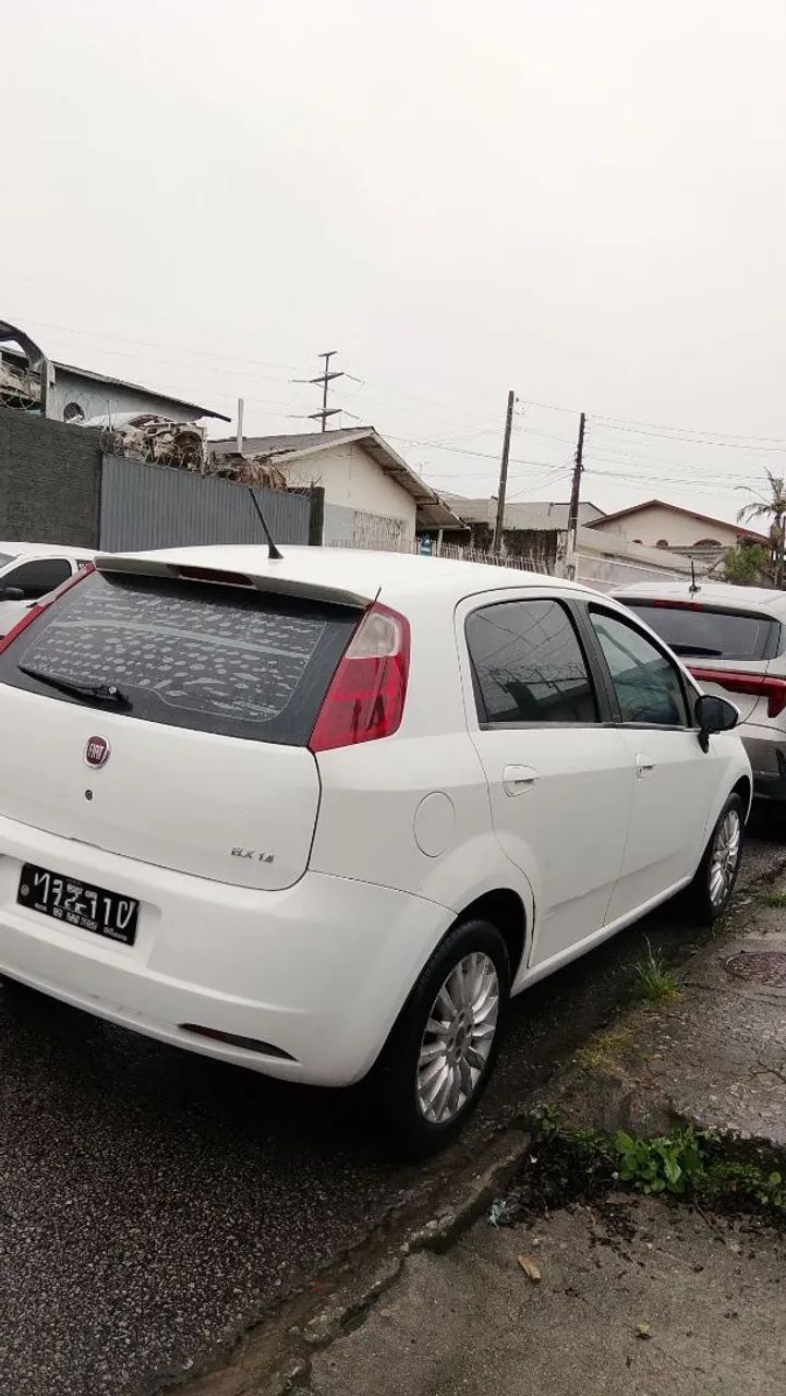 Fiat Punto ELX 1.4 Fire Flex 8V 5P 2010 - Foto 4