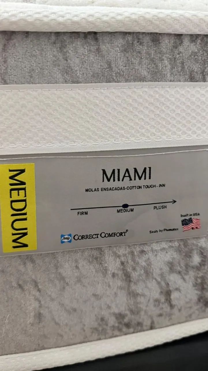 Vendo Cama Box c/ colchão 