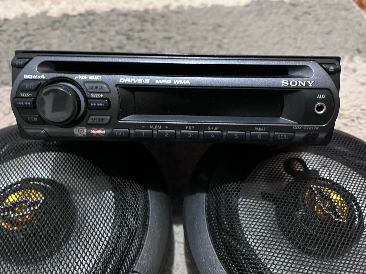Toca CD Automotivo Sony e Caixinhas - Foto 5