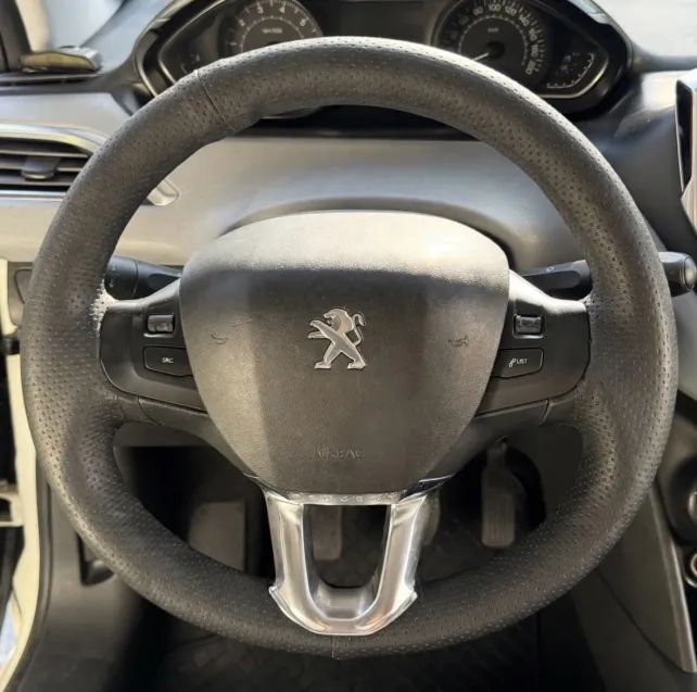 Peugeot 208 Active/active Pack 1.5 Flex 8V 5P 2014 - Foto 5