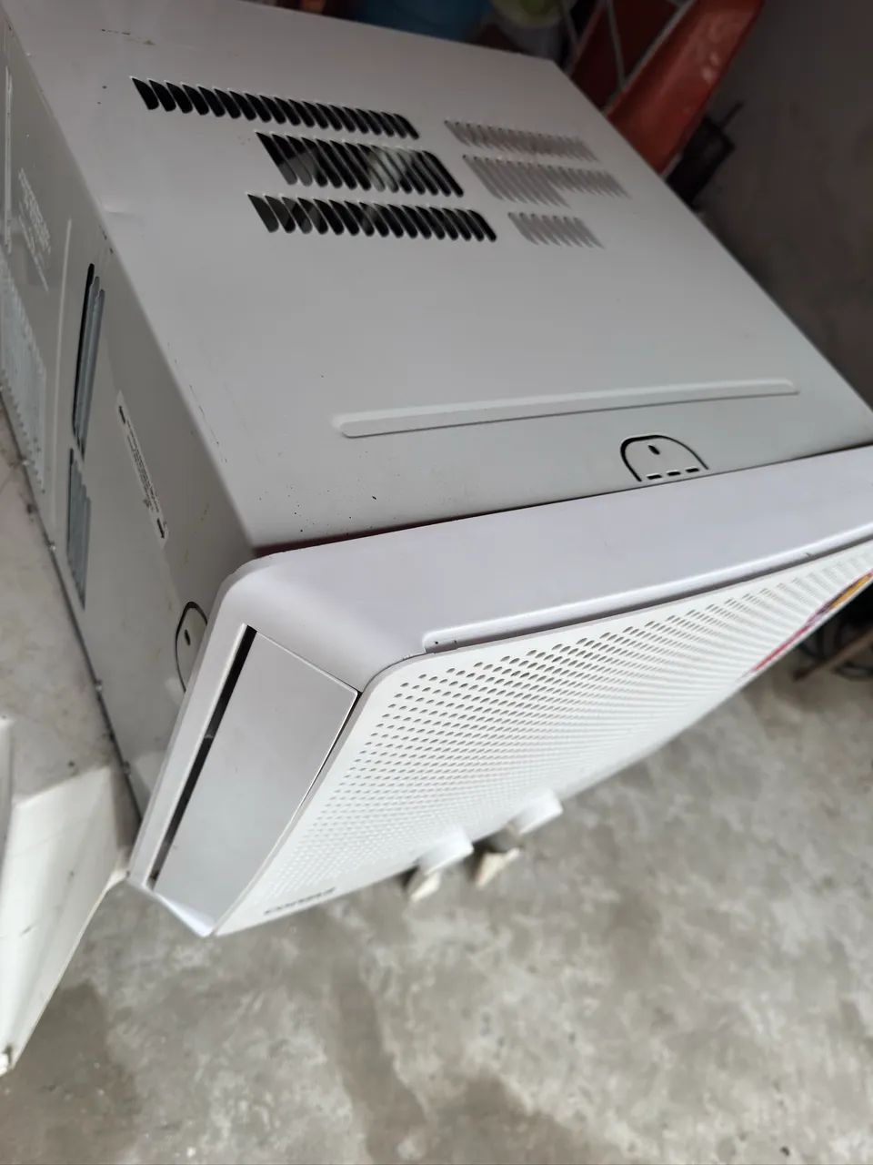 Ar condicionado de 12BTUS de caixa 