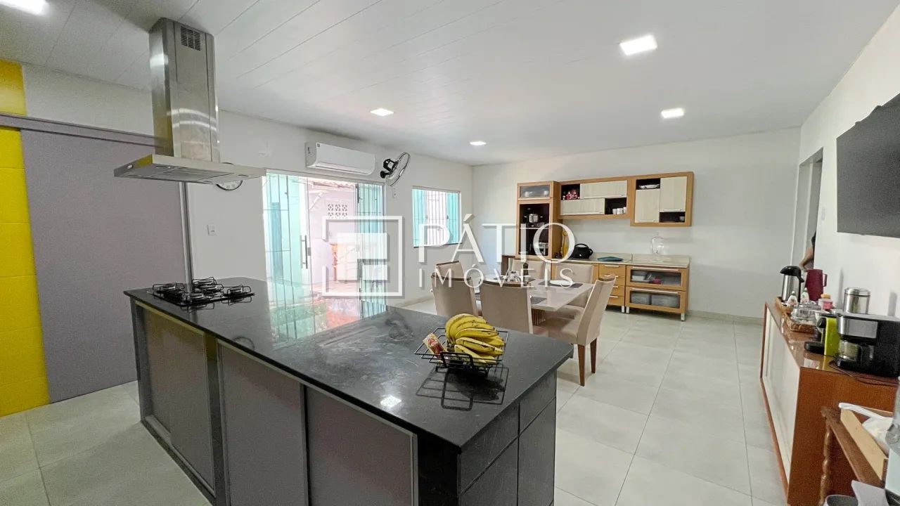 MARAMBAIA. Casa com 4 suítes | 2 vagas de garagem. Ótimo estado. - Foto 3